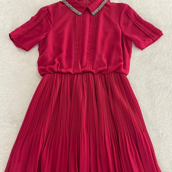 Cabernet Red Pleated Mini Dress Embellished Collar Size 8 - Picture 2 of 15